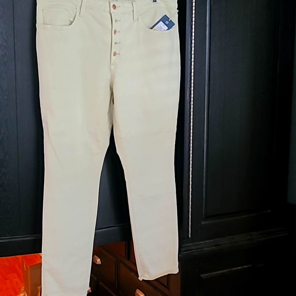 Universal threads Ivory jeans gold button fly